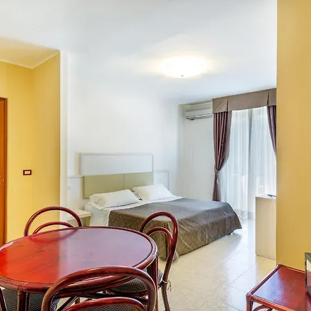 Charming Rina Sea - Air-con Wifi Sleeps 2 Persons