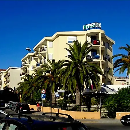 Apartamento Charming Rina Sea - Air-con Wifi Sleeps 2 Persons *
